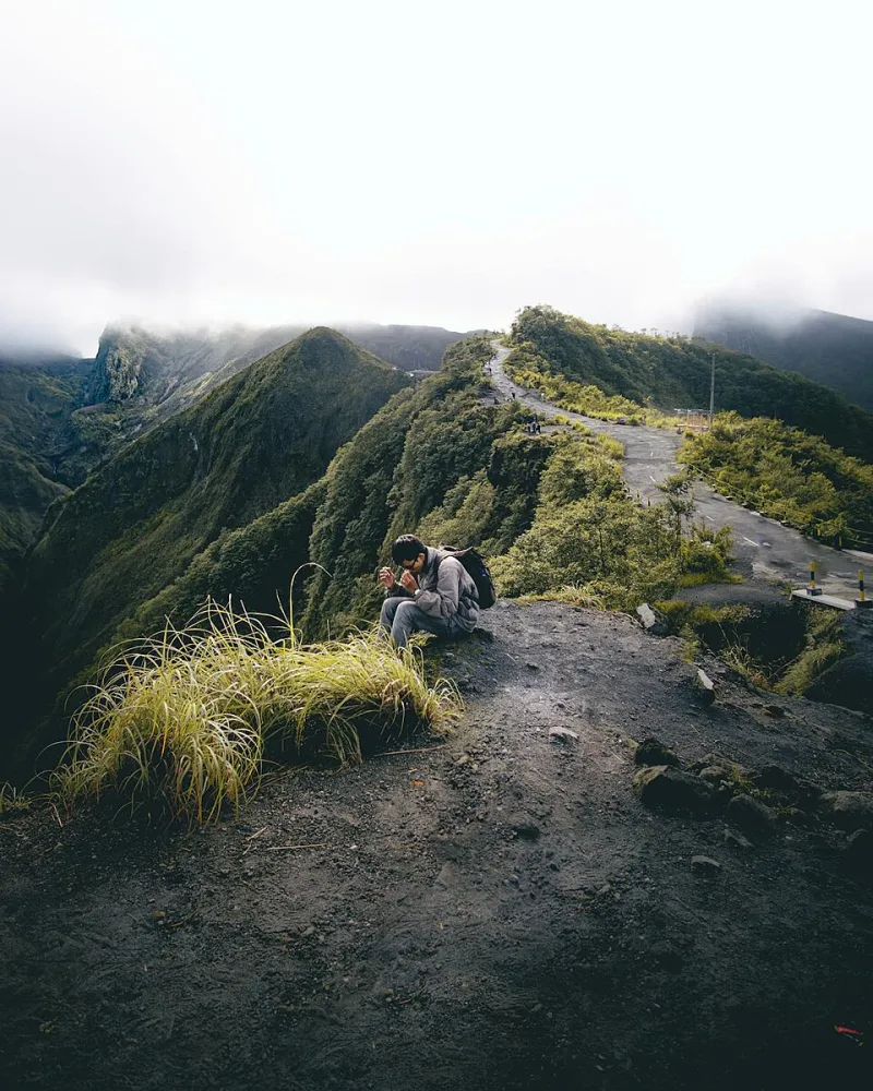 The Surprising Case for Doing Absolutely Nothing (Your Next Big Idea Depends on It)